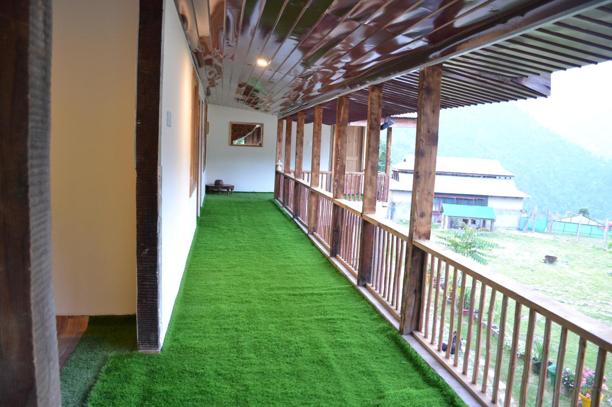 West End Lodges Neelum ภายนอก รูปภาพ